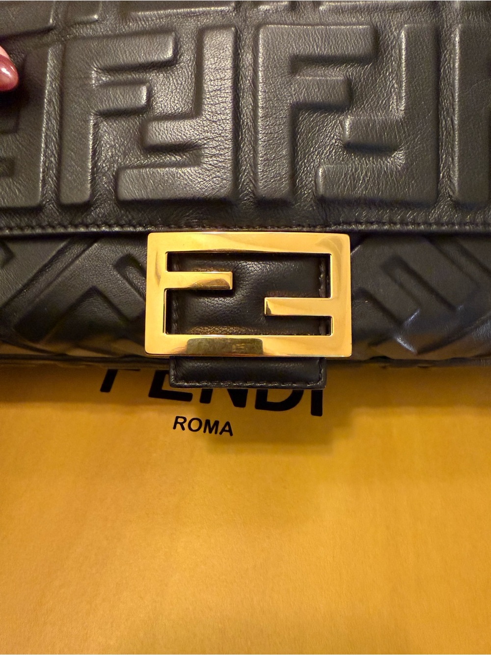Fendi Black Embossed Leather Baguette Shoulder Bag medium size - Picture 6 of 16